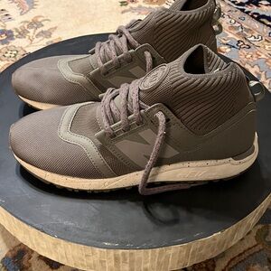 New Balance Men's Brown Sneakers